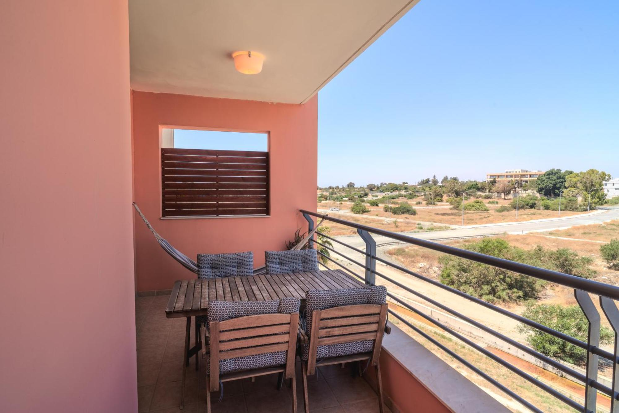 Isabella One Bedroom Larnaca Luaran gambar